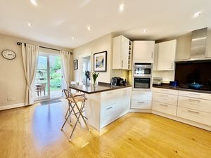 Photo 19- click for photo gallery